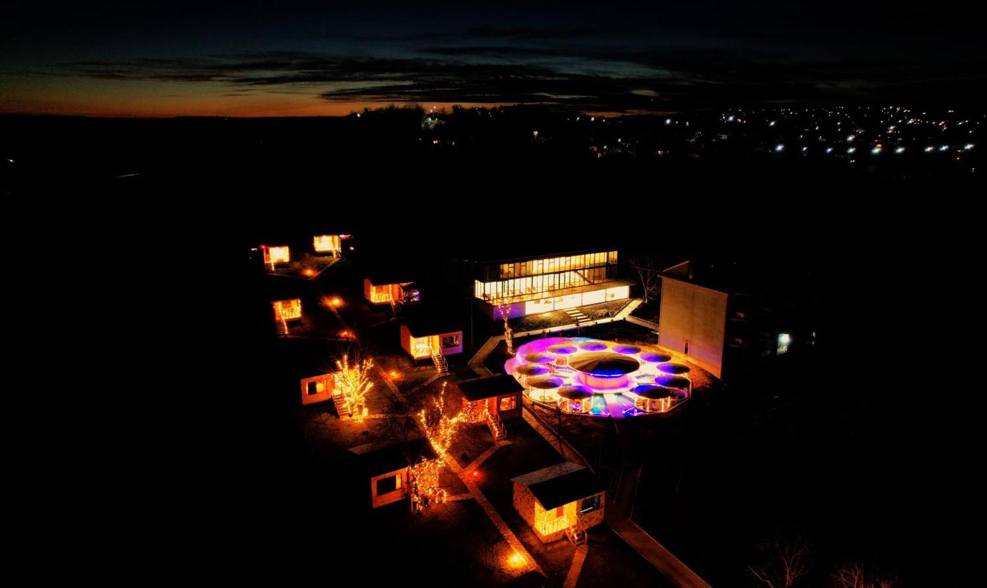 Villaggio Mirzaani Resort Siğnaği Dış mekan fotoğraf