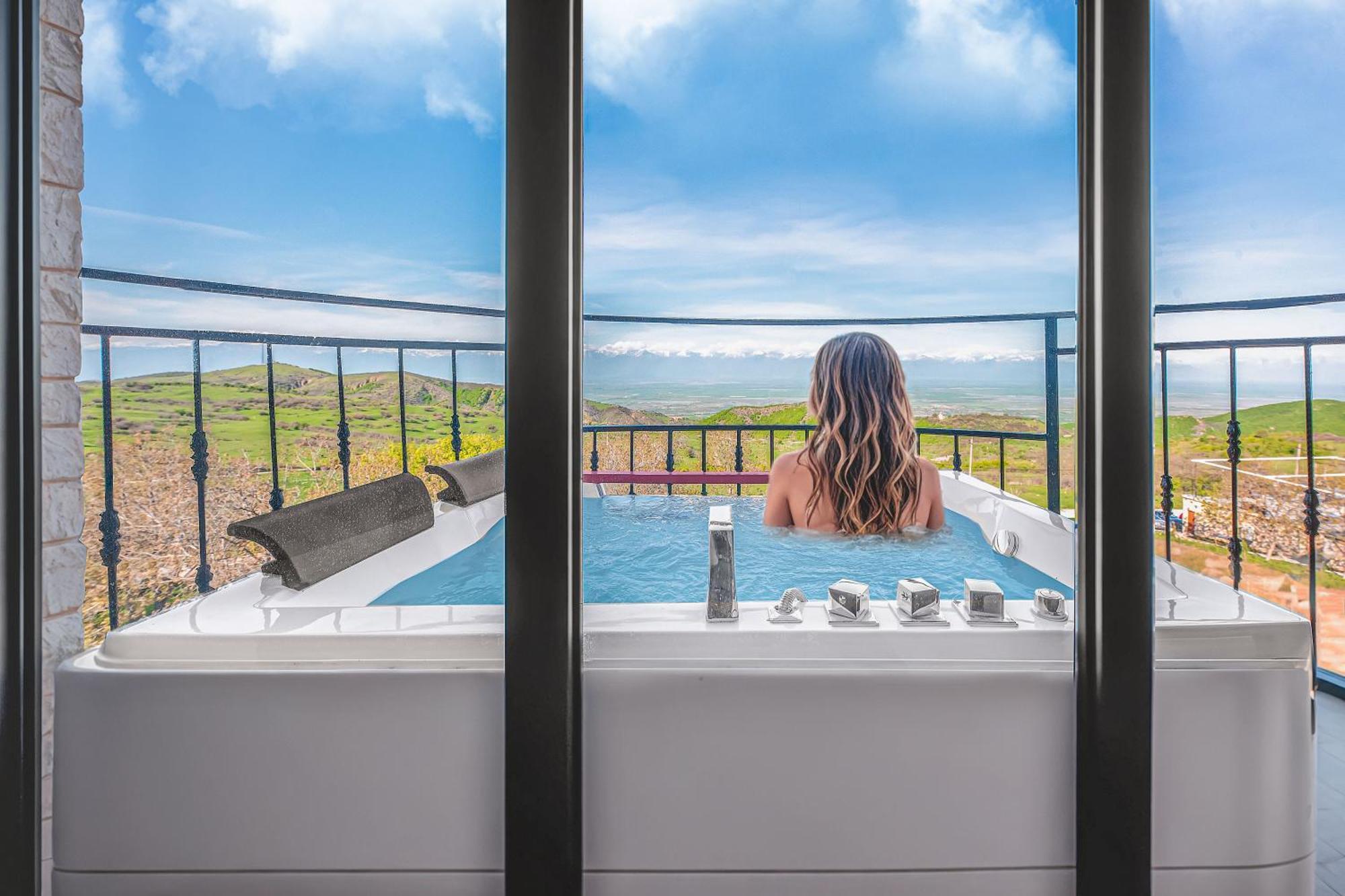 Villaggio Mirzaani Resort Siğnaği Dış mekan fotoğraf