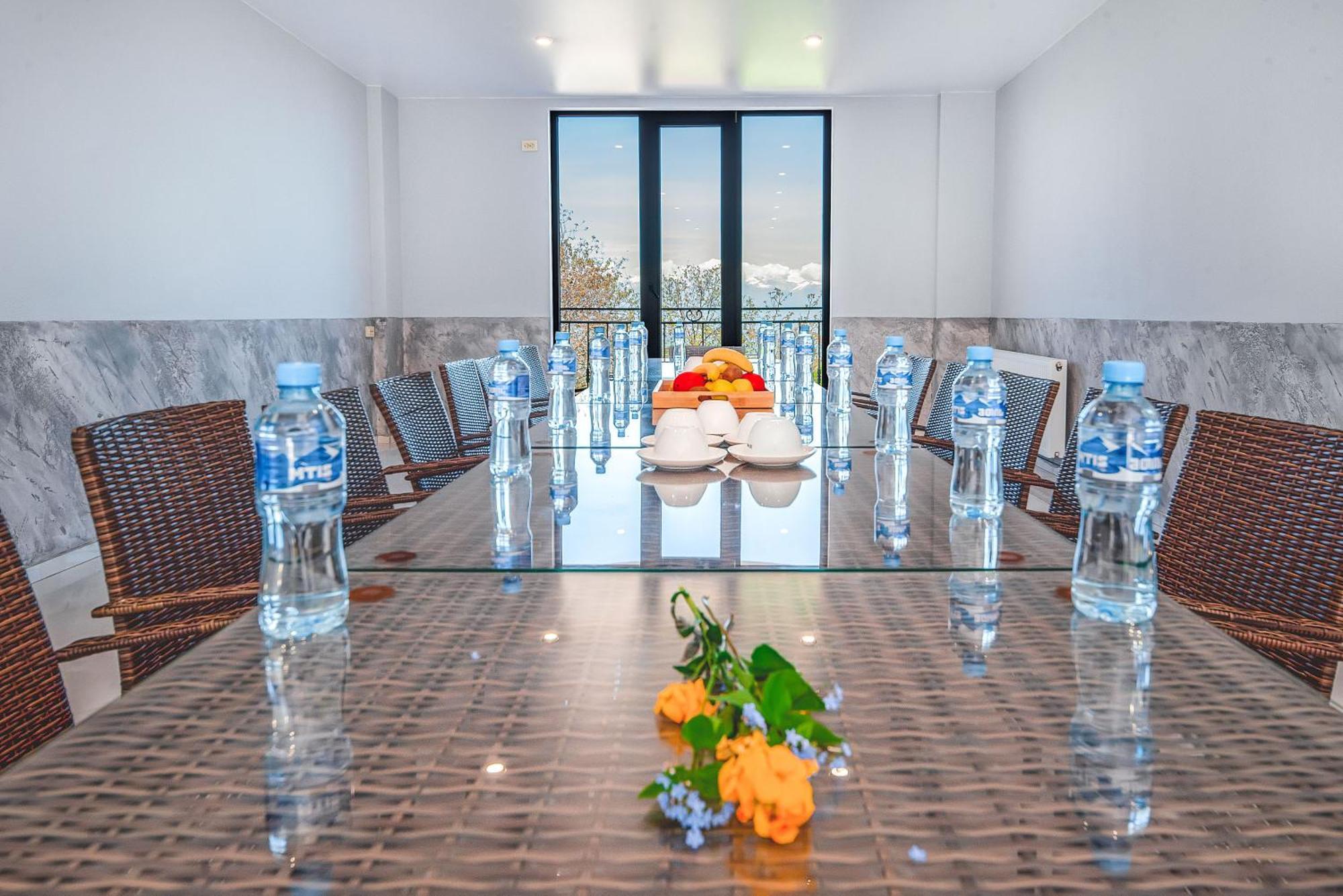 Villaggio Mirzaani Resort Siğnaği Dış mekan fotoğraf